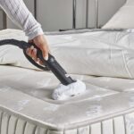 Máy hút bụi thế hệ mới có thể làm sạch vết mốc trên nệm