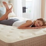 Nếu bạn bị đau lưng nên lựa chọn nệm làm từ chất liệu tự nhiên