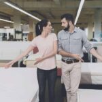 Nên mua nệm lò xo hay cao su?